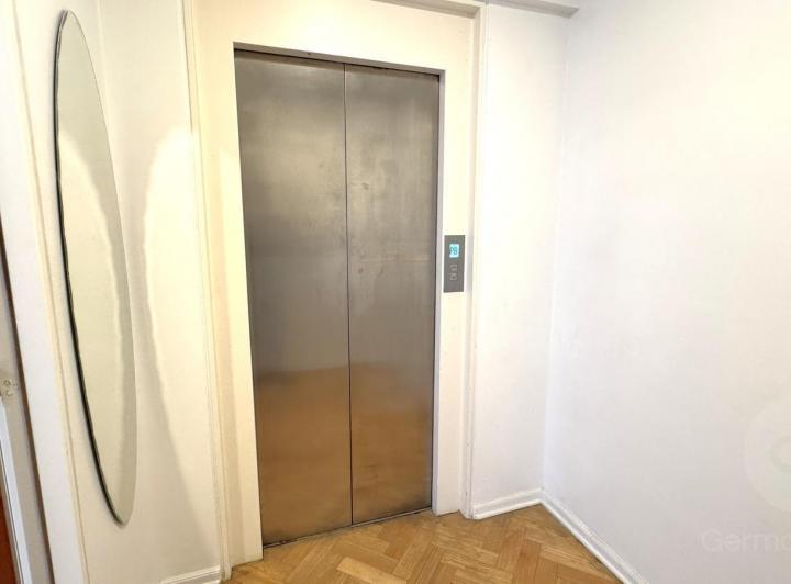 Alquiler en torre de categoría con vistas al río y la ciudad 1