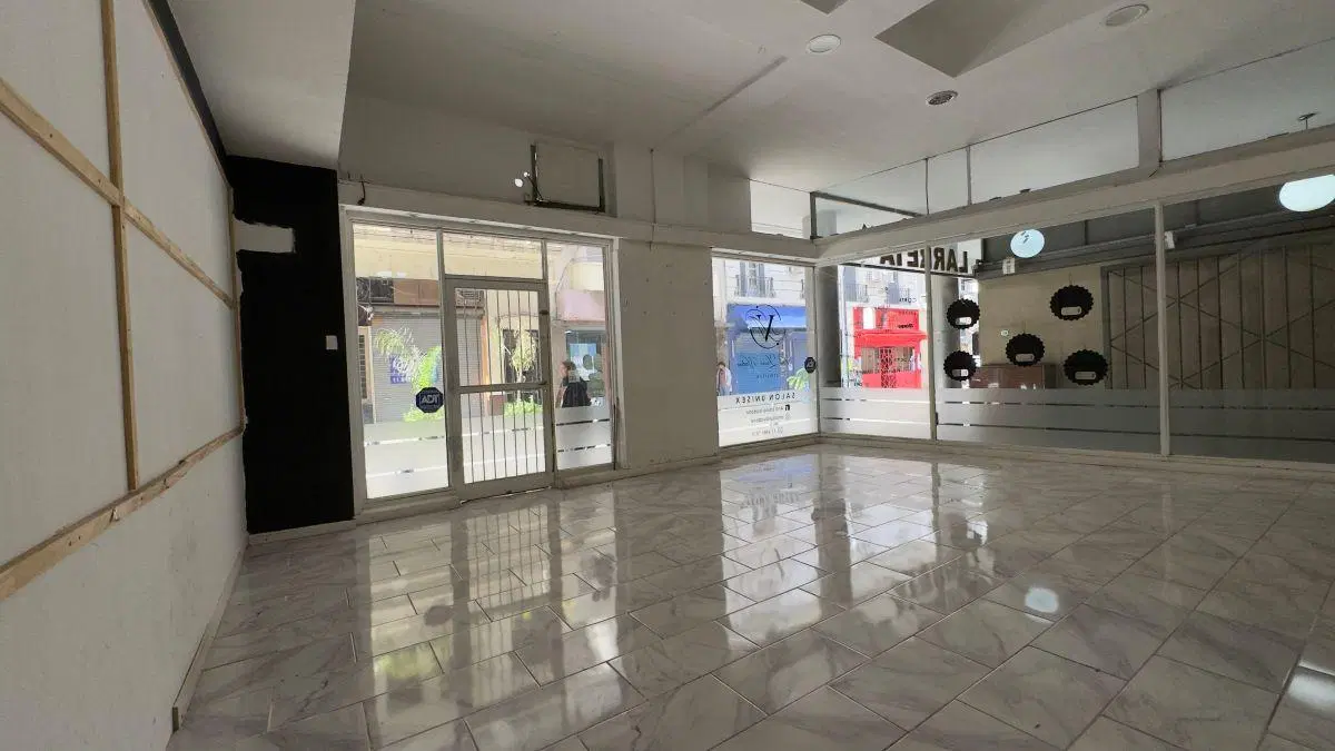 Local todo rubro San Martín al 900 Retiro 2
