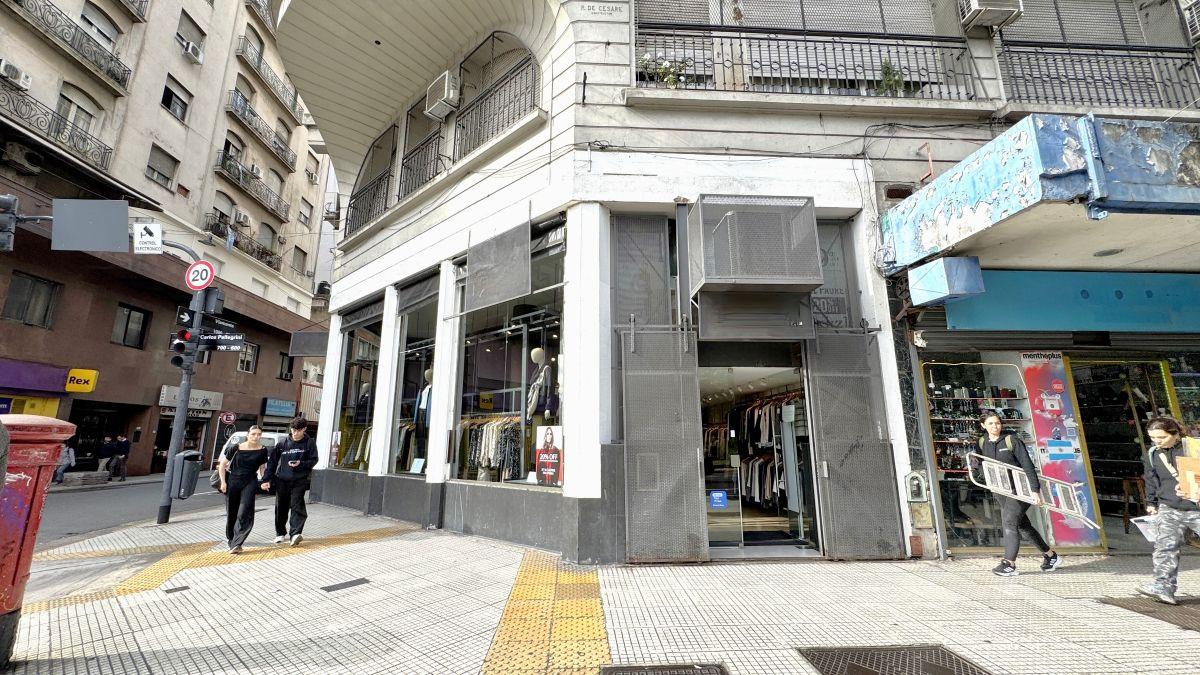 Foto de Local en Esquina Sobre Av Pellegrini Frente Al Teatro Colon – 223 m², imagen 2