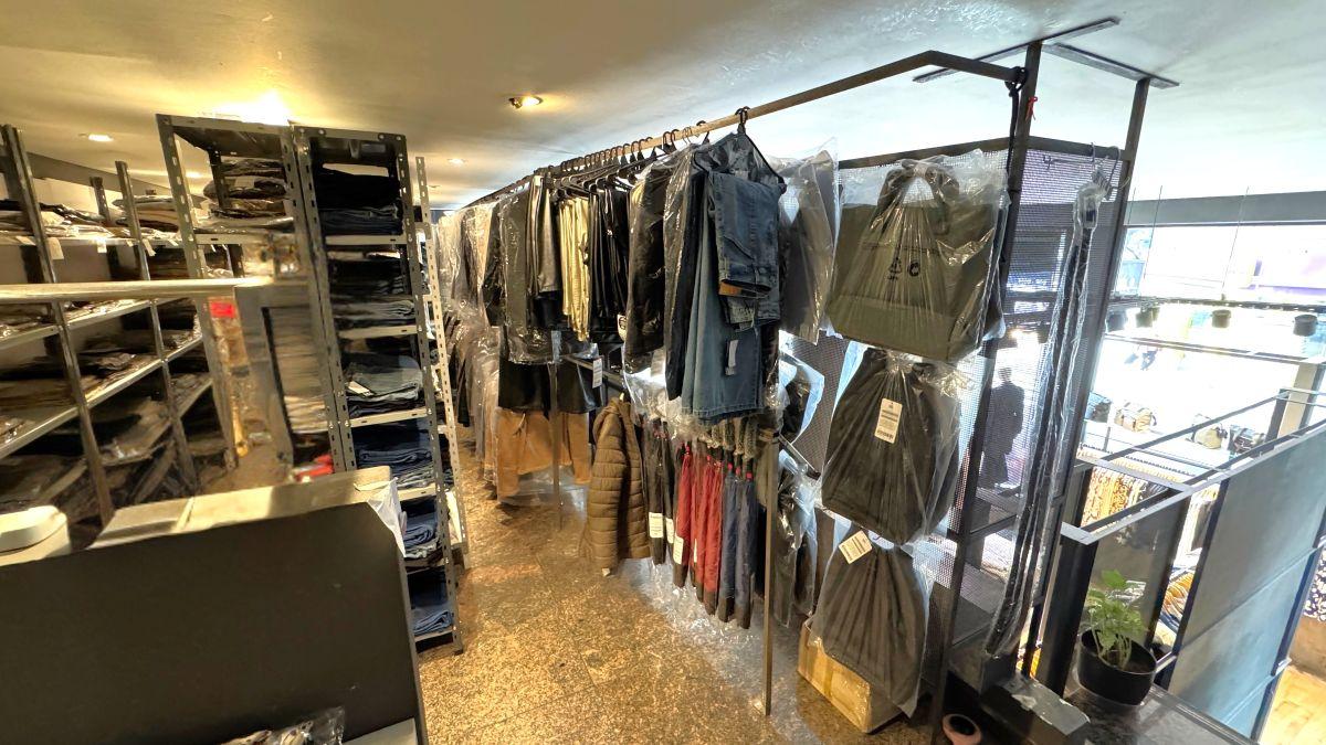 Foto de Local en Esquina Sobre Av Pellegrini Frente Al Teatro Colon – 223 m², imagen 5