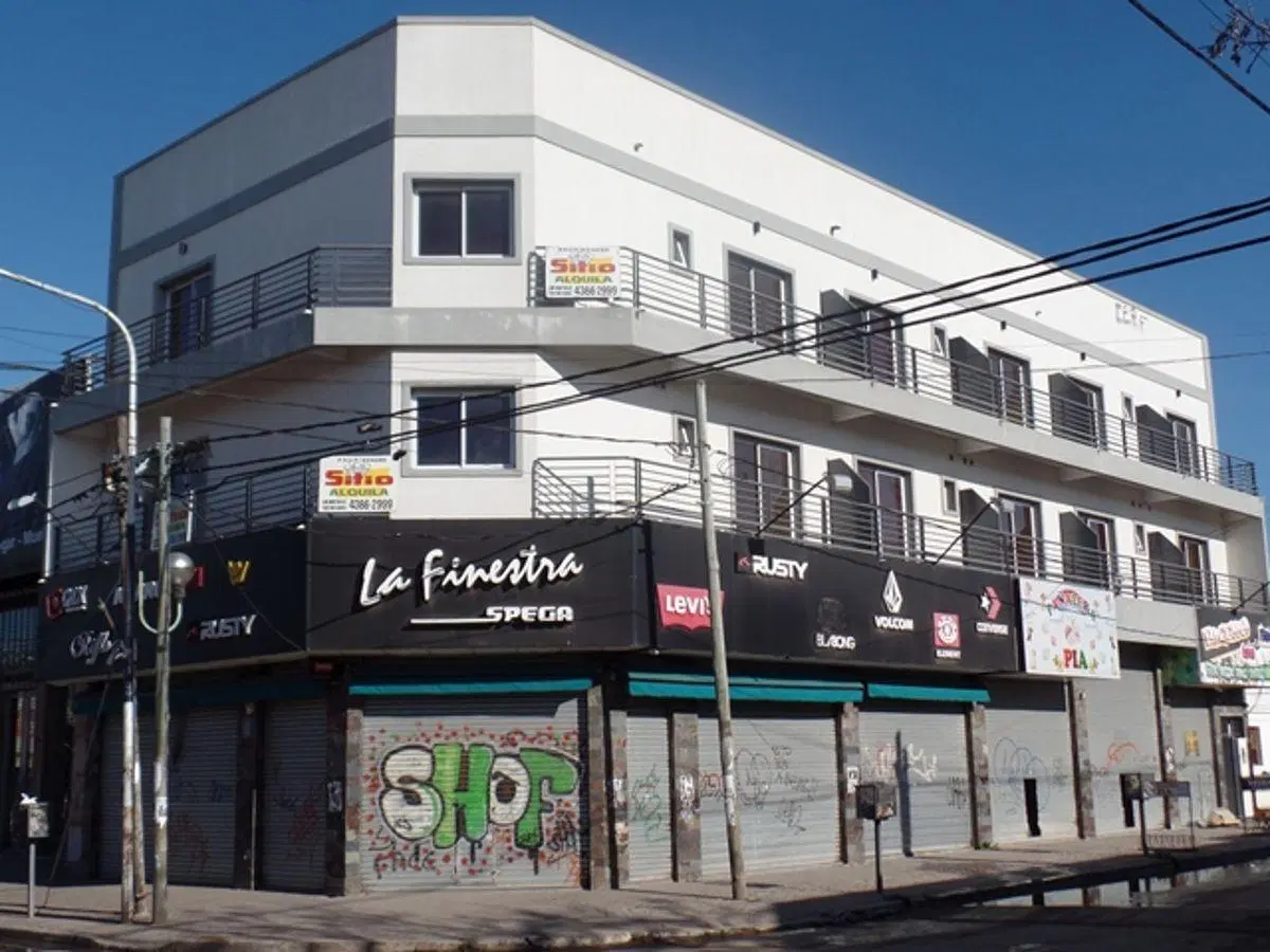 Monoambiente en Spegazzini 4