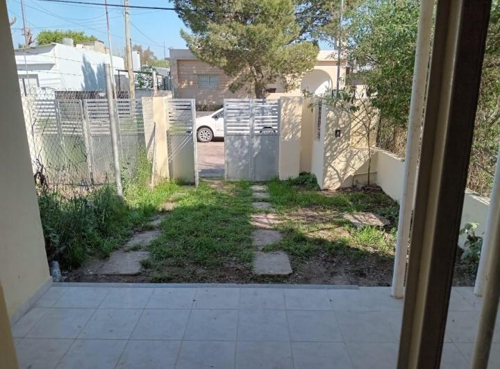 Se alquila Casa de 1 Dormitorios en B° San Clemente, Villa Allende $ 470.000. 3