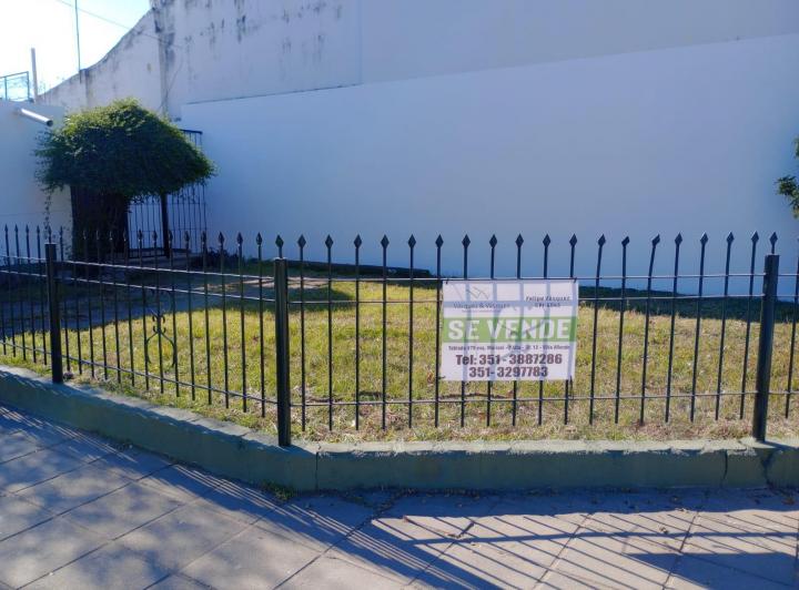 Se Alquila! Casa dos dormitorios, un baño en Villa Allende Centro! $ 800.000 4