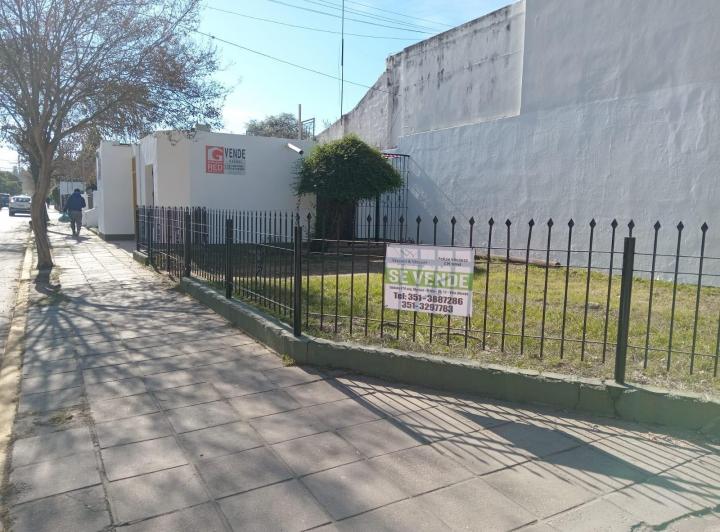 Se Alquila! Casa dos dormitorios, un baño en Villa Allende Centro! $ 800.000 5