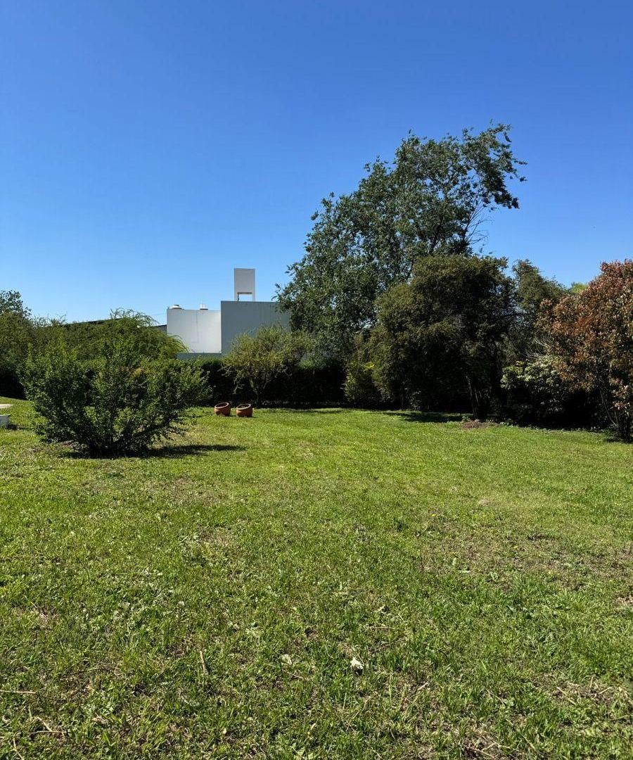 SE VENDE! lote de terreno en la mejor zona del golf de Villa Allende!