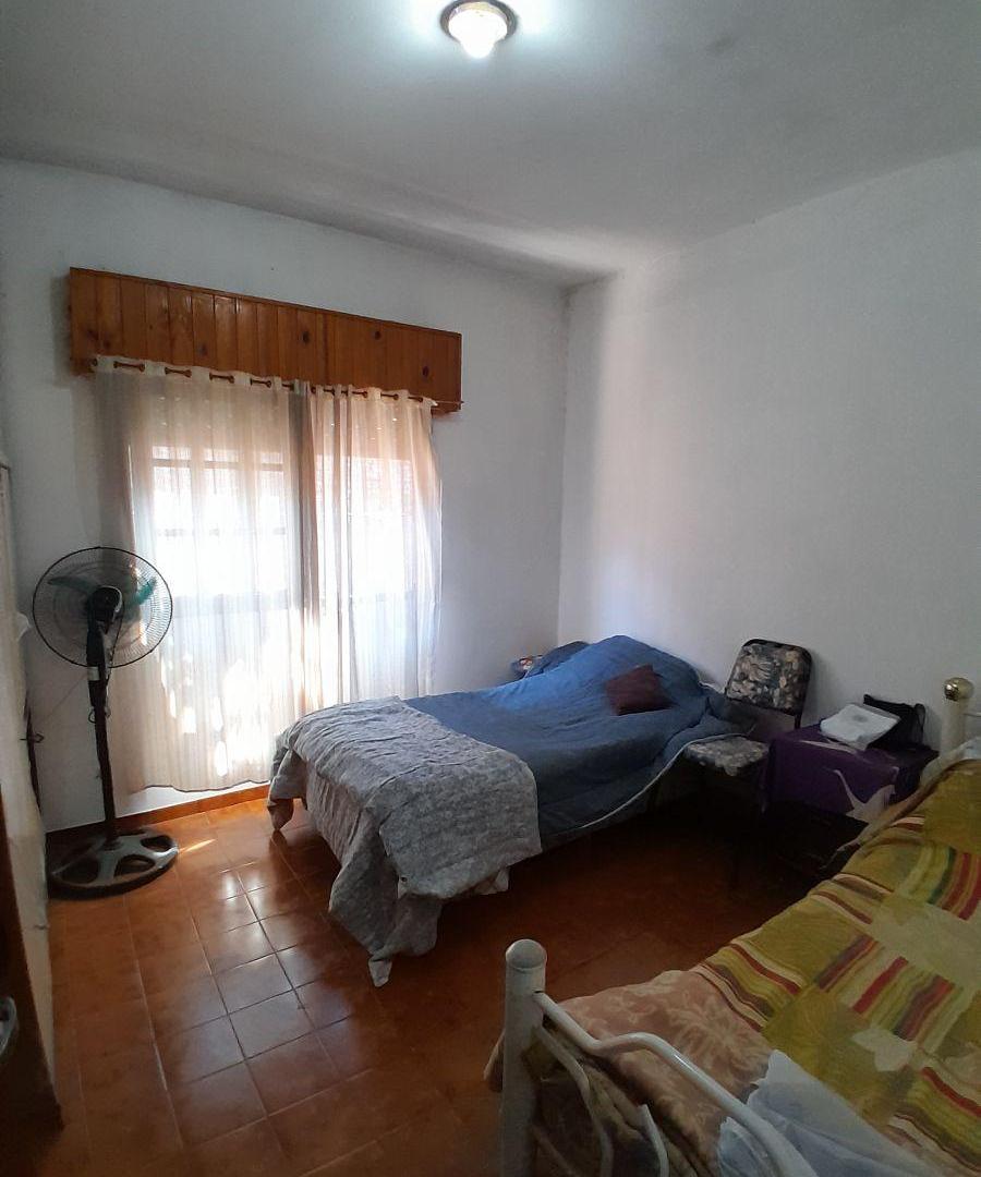 Foto de Casa en Venta sobre lote de 356m2 Florencio Varela, imagen 2