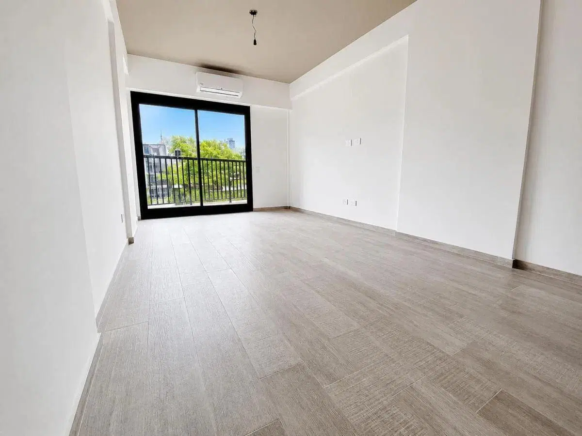 Alquiler - Oficina Comercial con Balcon en Palermo! Full Amenities! 2