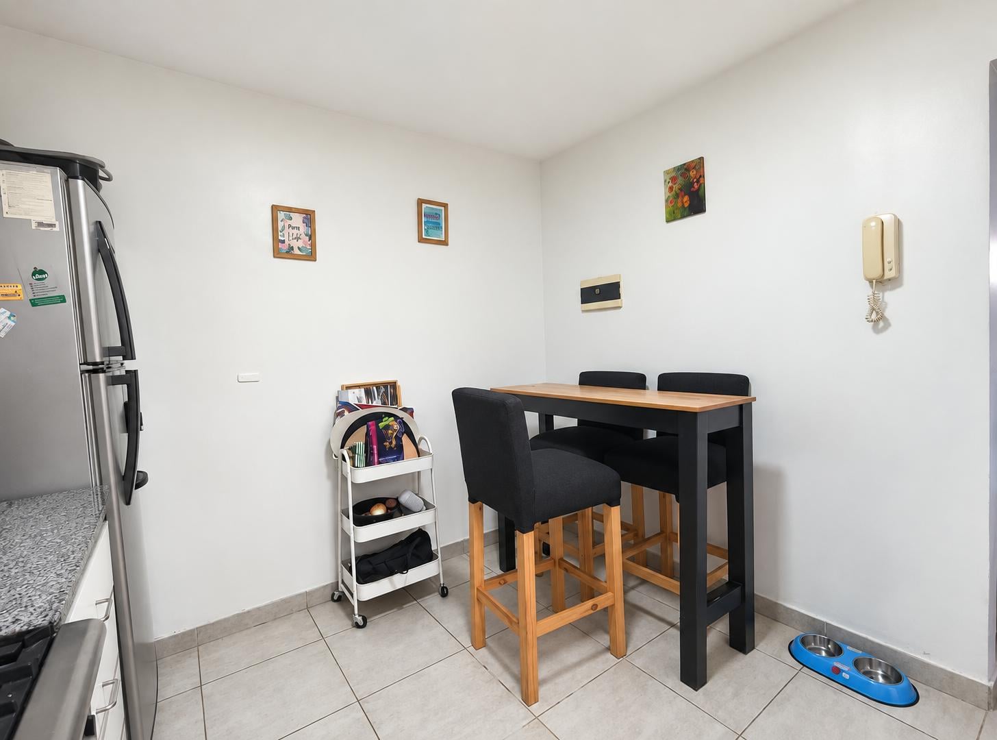 Foto de VENTA - 142 m2 - 5 ambientes con patio y Parrilla - excelente zona en, imagen 3