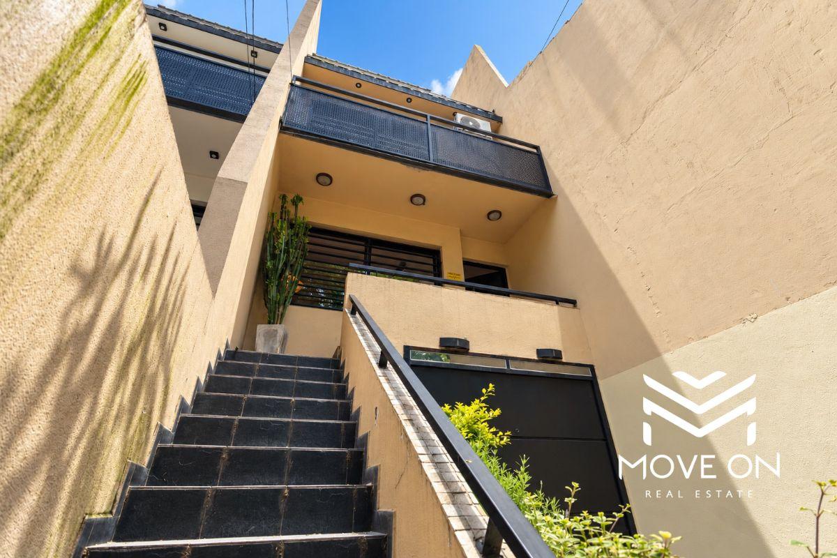 Foto de VENTA - Triplex de 4 dormitorios con Jardin y Piscina propia en Vicente, imagen 5