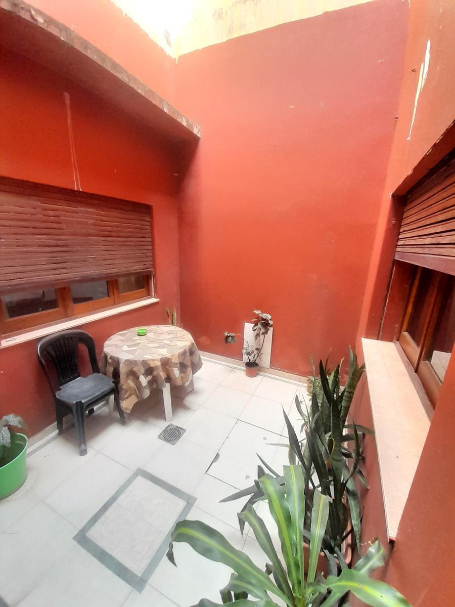 Venta / Permuta Casa Uso Apto Uso Institucional - Comercial. Pte Roca 1100. 3