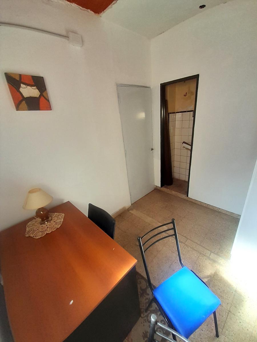 Venta / Permuta Casa Uso Apto Uso Institucional - Comercial. Pte Roca 1100. 4