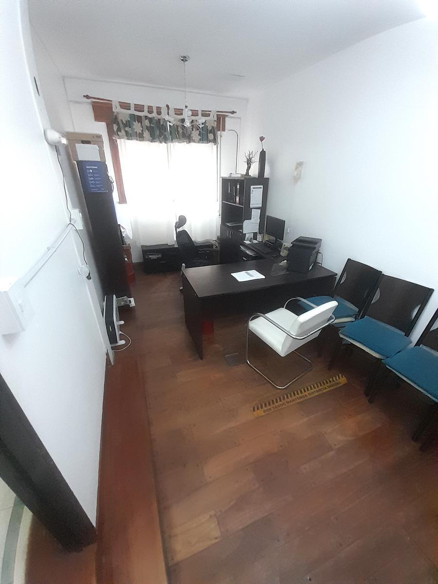 Venta / Permuta Casa Uso Apto Uso Institucional - Comercial. Pte Roca 1100. 2