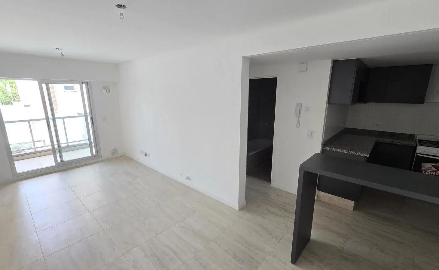Departamento 1 dorm a estrenar. Mendoza 1400. Edif. Sol de Patagonia. 3