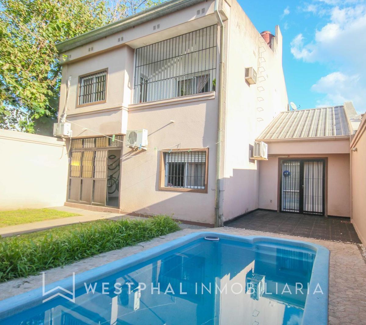 - Venta - Casa 4 Dorm. con Pileta - Pje. Santiago Altura Mate de Luna Al 4100 1