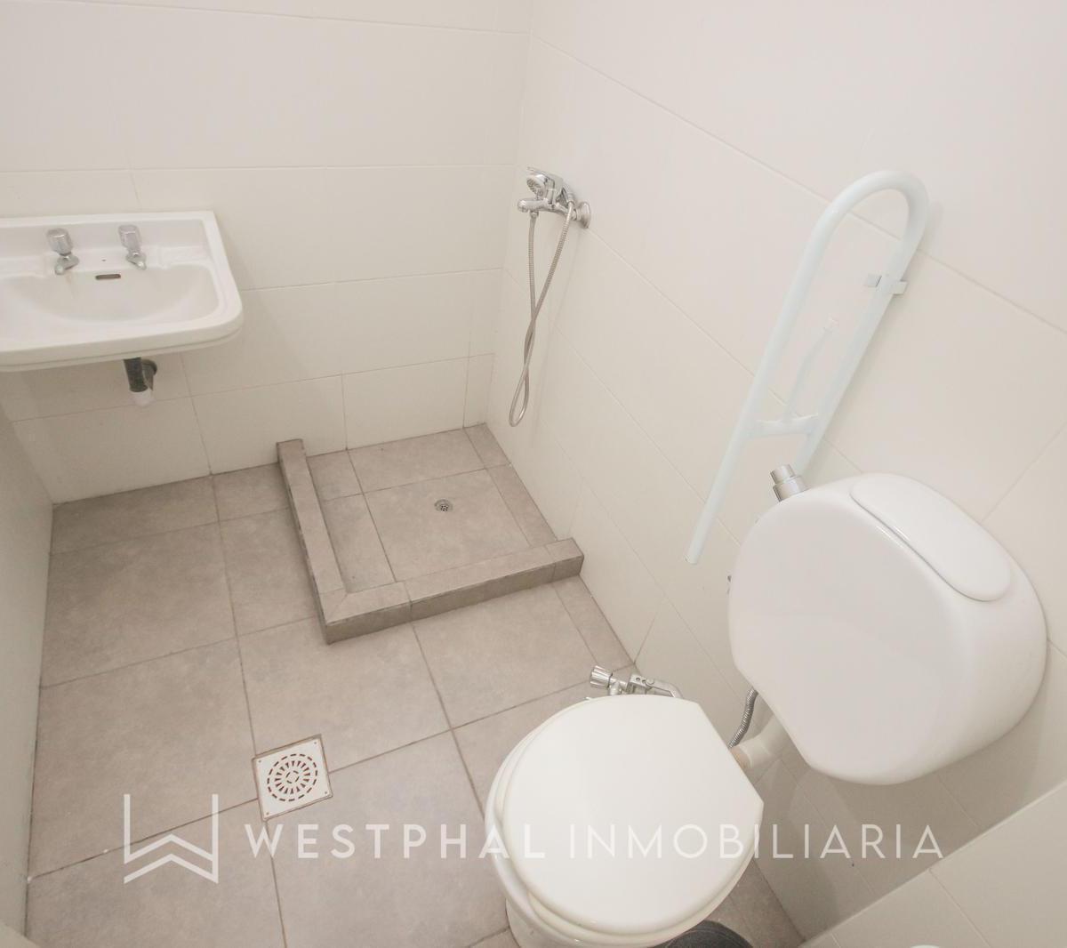 - Venta - Casa de Tres Dorm. en Bulnes Al 200 3
