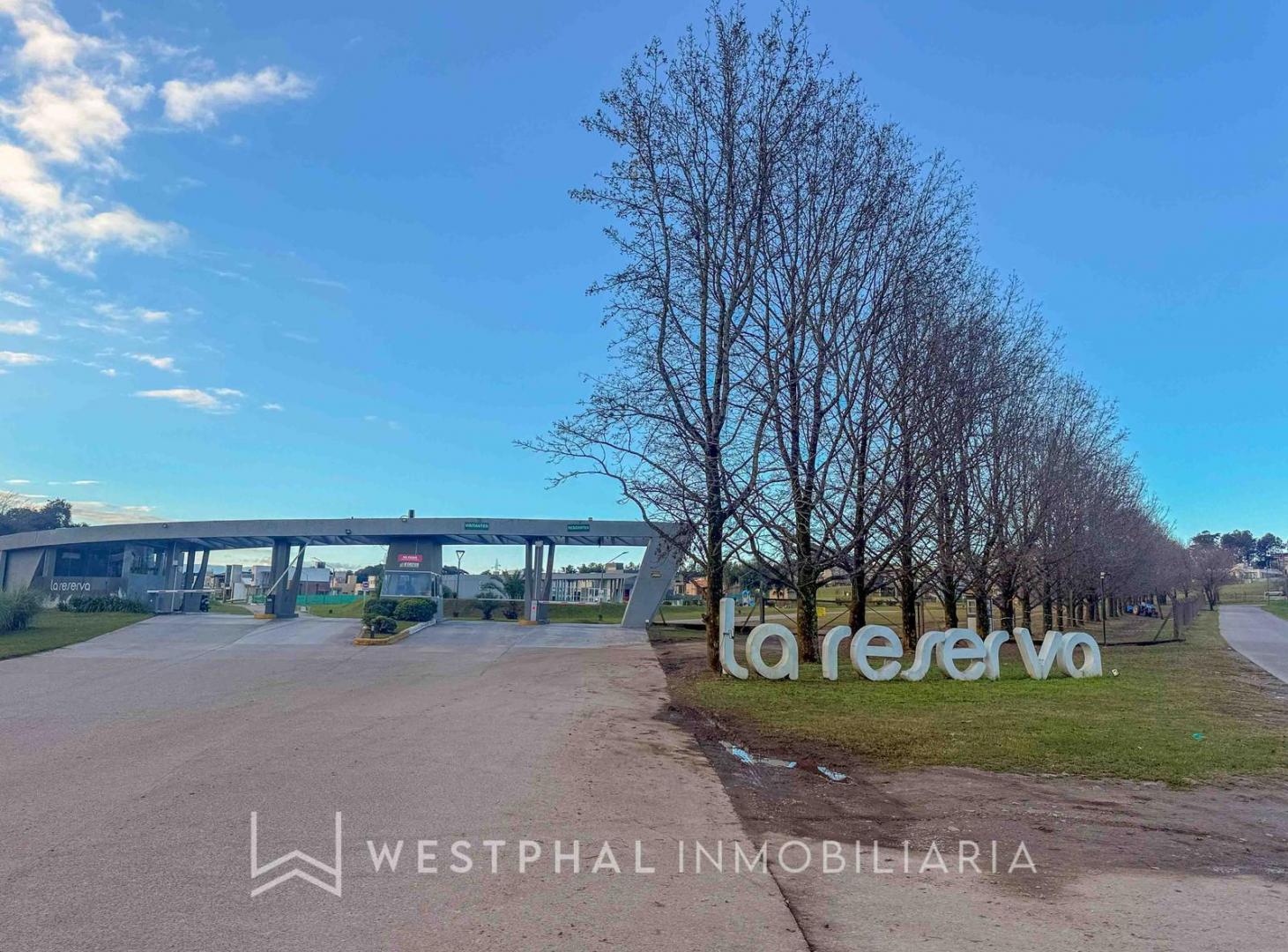 Foto de VENTA- Lote en Country La Reserva 1 - 450 m2, imagen 5