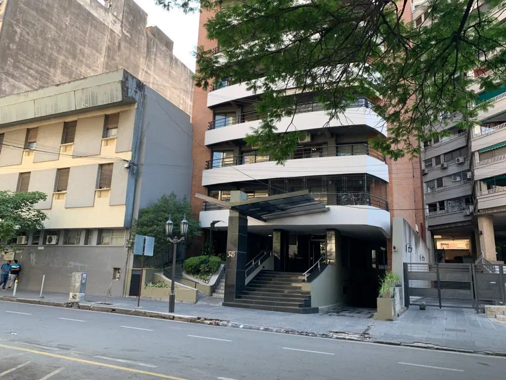 Departamento 3 Dorm más Dep. Serv y Cochera - Barrio Norte 1