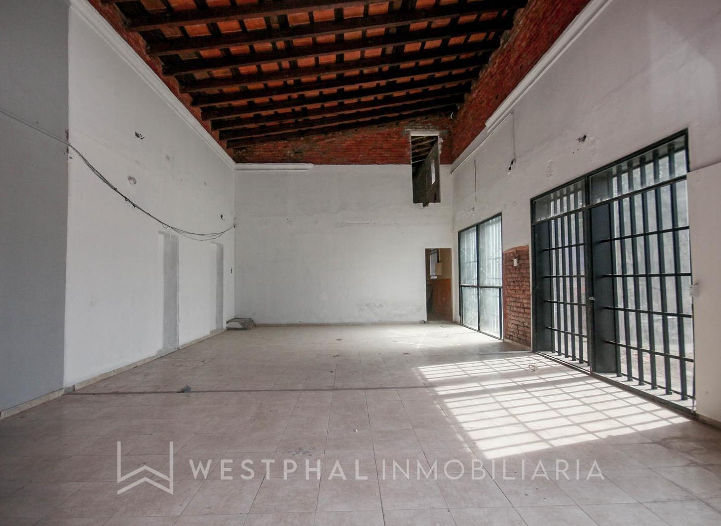 Foto de Galpon con local comercial con doble acceso en importante esquina, imagen 5