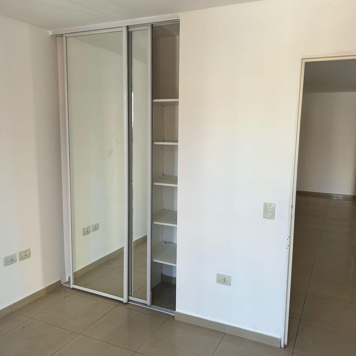 Vendo Depto de 2 Dor, con Balcon y Amenities, Derqui 33. 5
