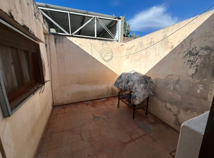 VENDO DEPTO 2 DOR, 2 PATIOS. SIN EXPENSAS. COCHABAMBA 1664 5