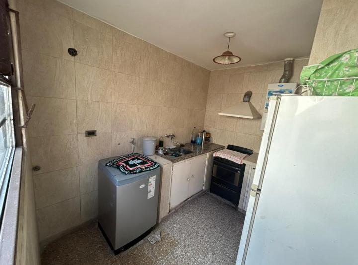VENDO DEPTO 2 DOR, 2 PATIOS. SIN EXPENSAS. COCHABAMBA 1664 3