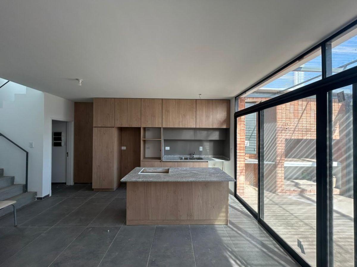Alquilo Duplex a Estrenar 3 Dor, 2 Baños.