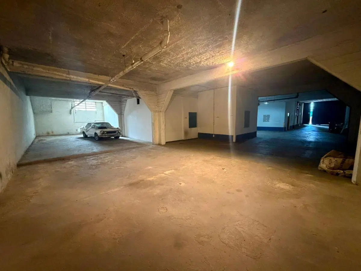 ALQUILO GALPON DE 600M2 CON OFICINAS 2