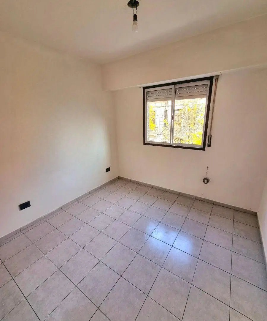 Departamento 1 Dorm. con Balcón en Zona Privilegiada de Rosario - 2° por Escaleras 4