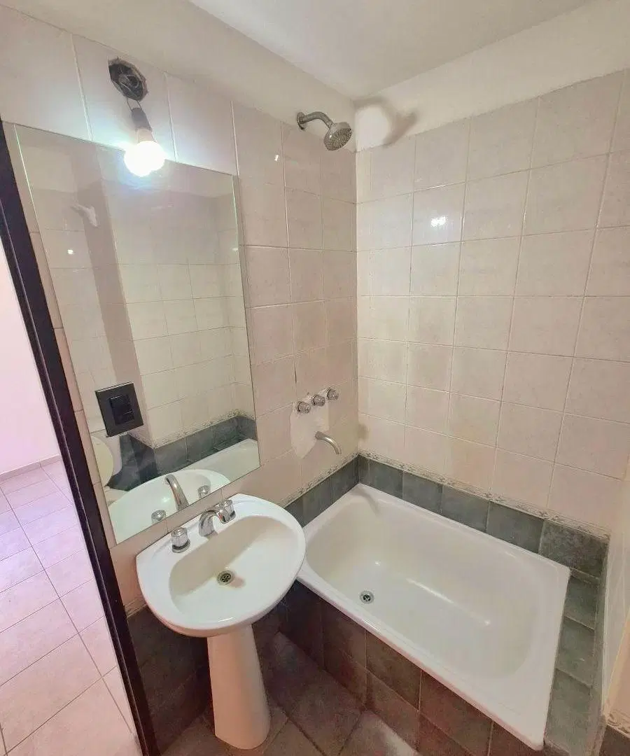 Departamento 1 Dorm. con Balcón en Zona Privilegiada de Rosario - 2° por Escaleras 3