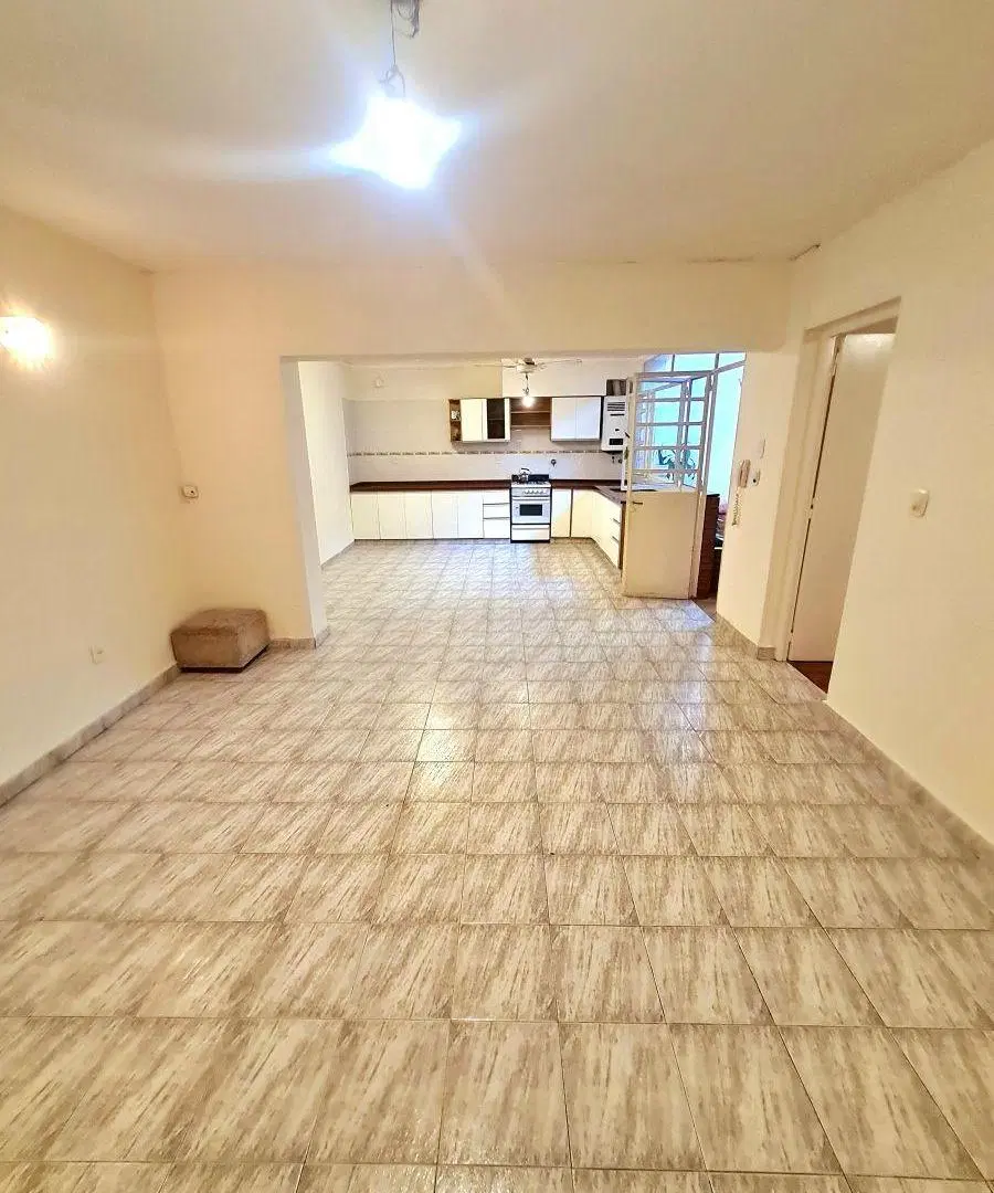 Apto Crédito. Casa de Pasillo (No Es Ph) Excelente Estado - 4 Dorm. 2 Baños, Terraza y Parrillero. 8