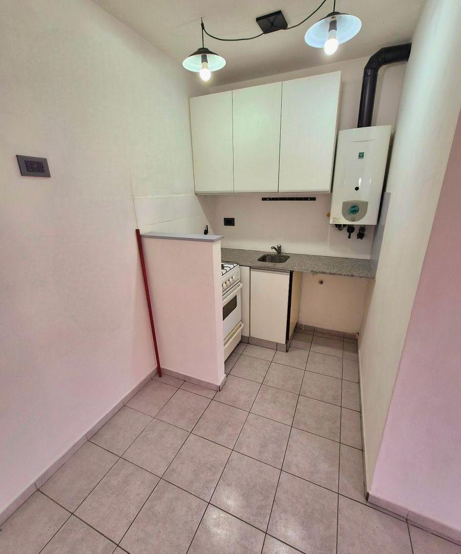 Foto de Departamento 1 Dorm. con Balcón en Zona Privilegiada de Rosario - 2° por Escaleras, imagen 1
