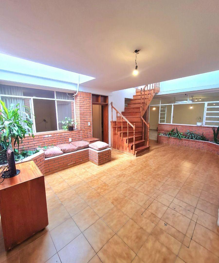Foto de Apto Crédito. Casa de Pasillo (No Es Ph) Excelente Estado - 4 Dorm. 2, imagen 1