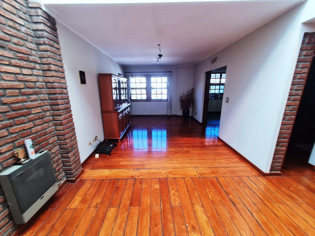 Foto de Enorme casa y Oficina Para Vivir y Trabajar en El Mismo Lugar — Muy, imagen 2