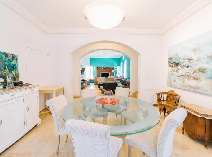 Hermosa casa en venta en Palihue 3