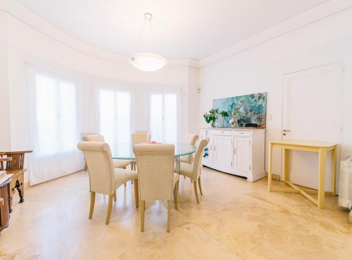 Hermosa casa en venta en Palihue 2