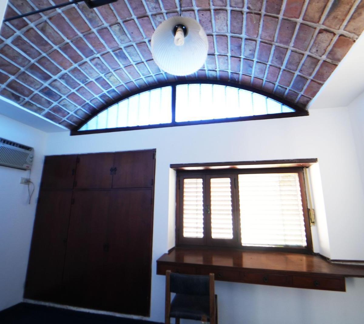 Venta Casa 5 Ambientes C/cochera Quincho Parrila 317 m² Totales - Quilmes 1