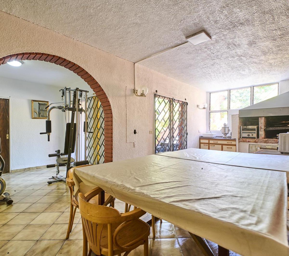 Venta Casa 5 Amb Jardín Pileta Cochera Baulera Devoto 4