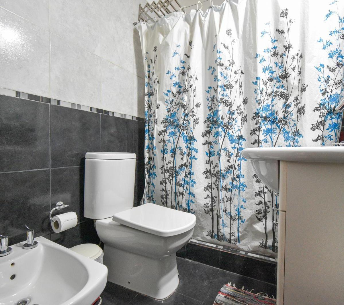 Venta PH - 5 Ambientes - Ideal Dos Familias - Terraza y Patio - Vélez Sarsfield 2