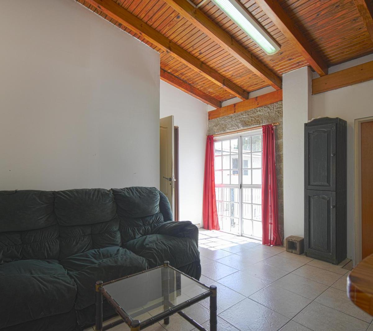 Venta PH - 5 Ambientes - Ideal Dos Familias - Terraza y Patio - Vélez Sarsfield 1