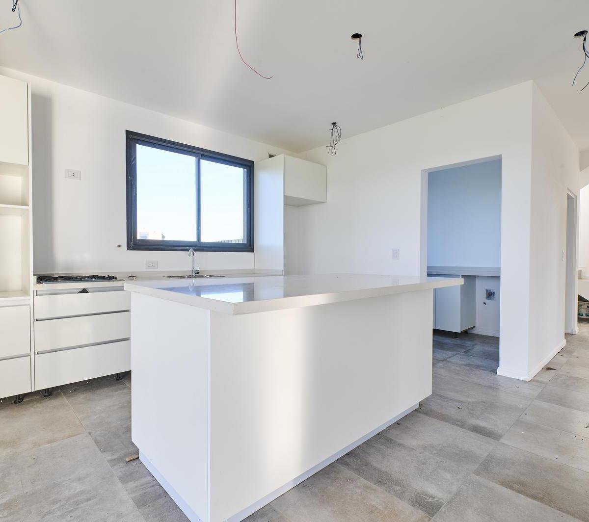 Foto de Venta Casa 4 ambientes en San Sebastián área 8, imagen 4