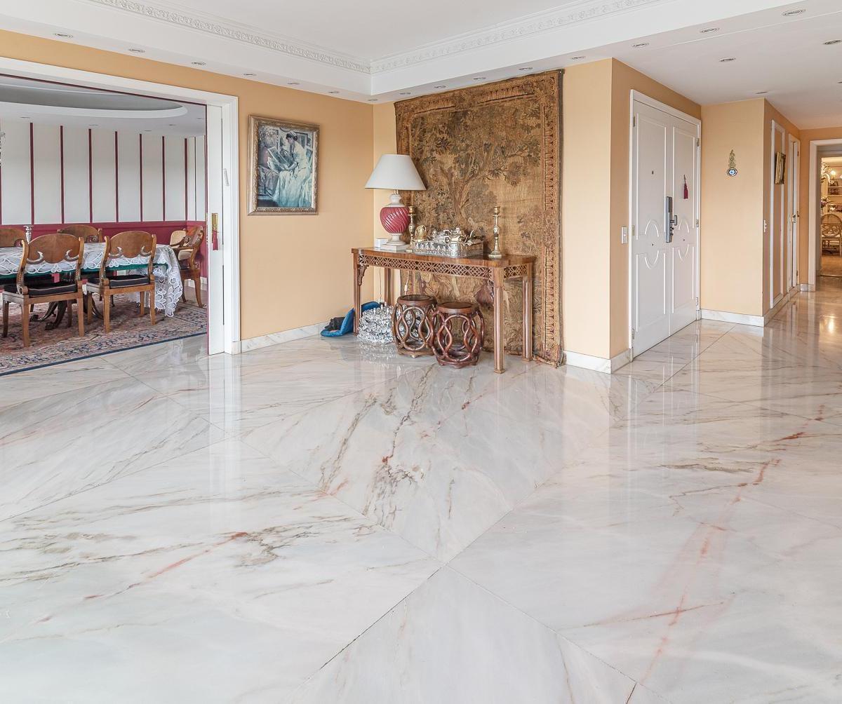 Venta Departamento 5 Ambientes en Palermo Chico 2