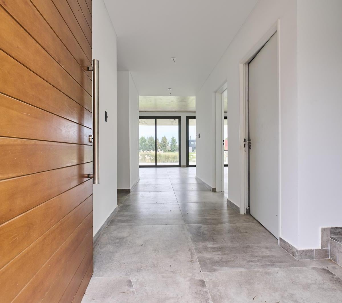 Foto de Venta Casa 4 habitaciones a la laguna con jardin y parrilla en Escobar, imagen 3