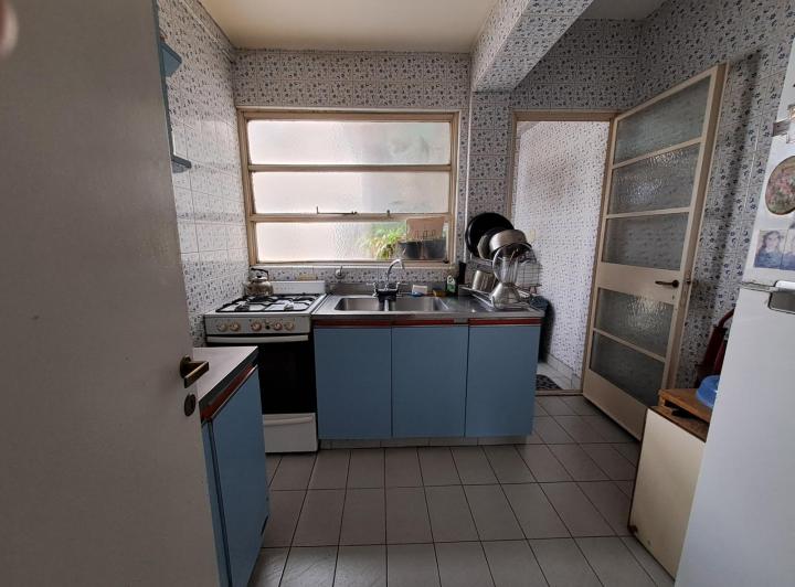 Venta departamento 3 ambientes balcón al frente luminoso. Almagro 4