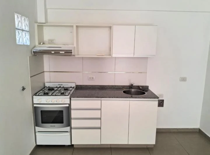 Alquiler Monoambiente con balcón en Caballito 3