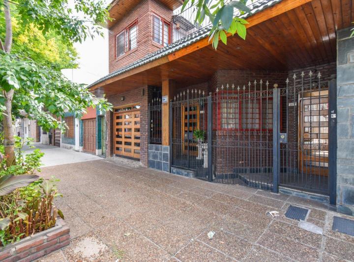 Venta PH - 5 Ambientes - Ideal dos familias - Terraza y Patio - Vélez Sarsfield 1