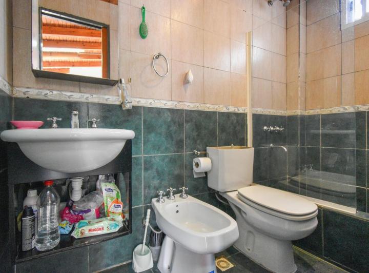 Venta PH - 5 Ambientes - Ideal dos familias - Terraza y Patio - Vélez Sarsfield 4