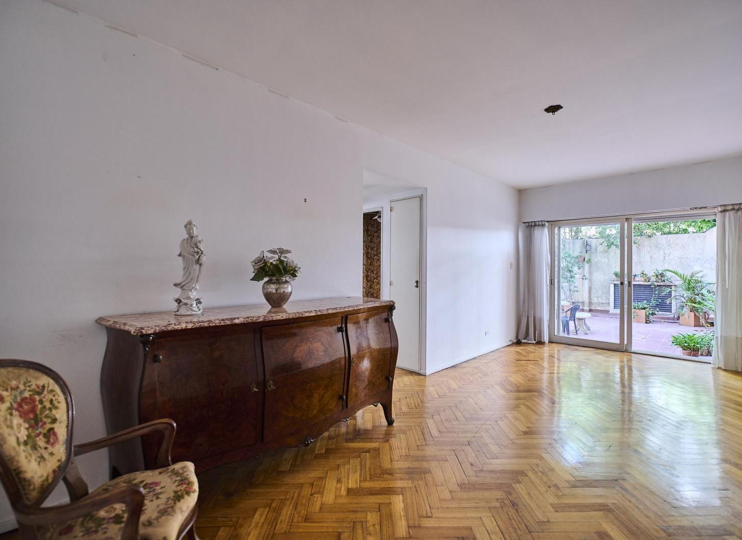 Foto de VENTA DEPTO. DE 3 AMB C/COCH.FIJA EN EDIF TORRE DE CATEG. C/PATIO, imagen 2