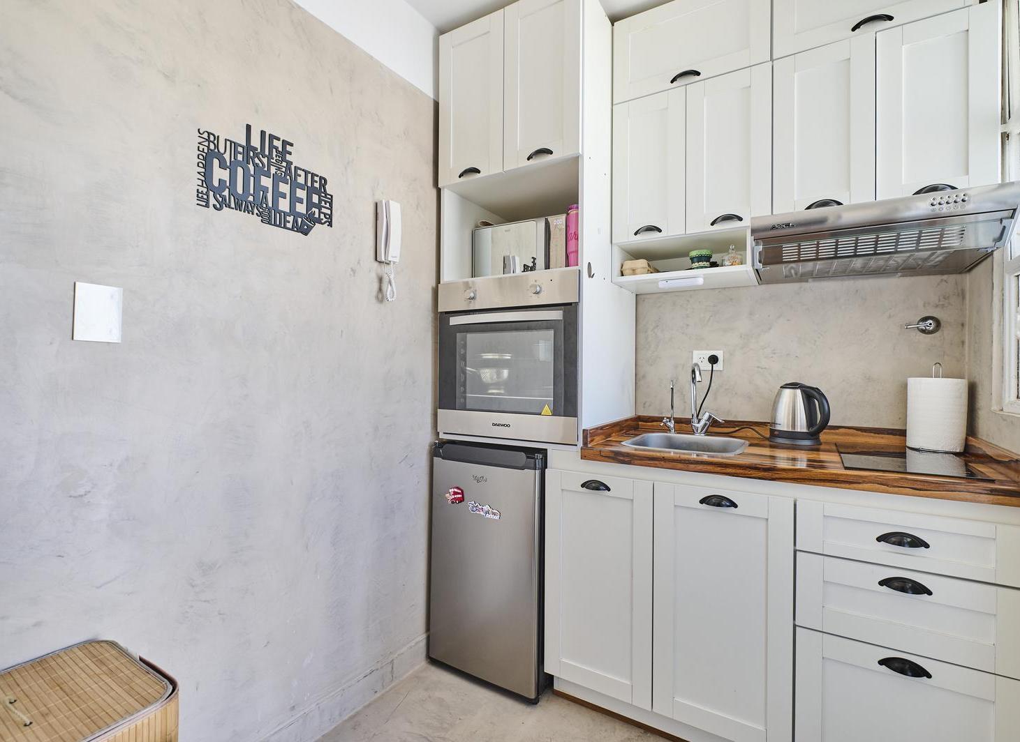 Foto de VENTA DEPARTAMENTO 2 AMBIENTES RECICLADO CON BALCON EN MONSERRAT, imagen 2
