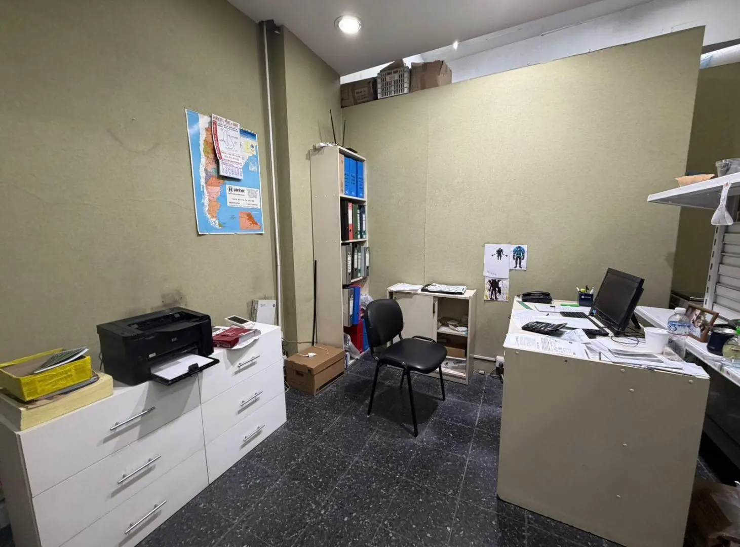 LOCAL EN INMEJORABLE UBICACION COMERCIAL SOBRE AV. CORRIENTES 2