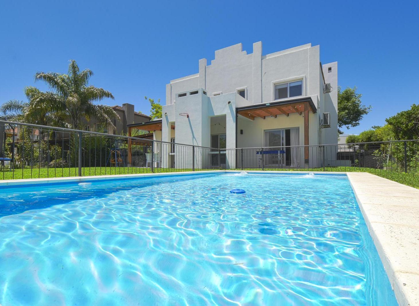Foto de ALQUILER | CASA | 5 AMBIENTES | PILETA | BARRIO LOS JAZMINES, imagen 5